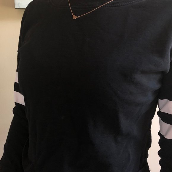 Black long sleeve crop top - Picture 1 of 1